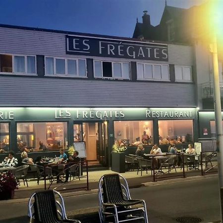 Les Fregates Hotel เวอแลตส์-ซูร์-แมร์ ภายนอก รูปภาพ
